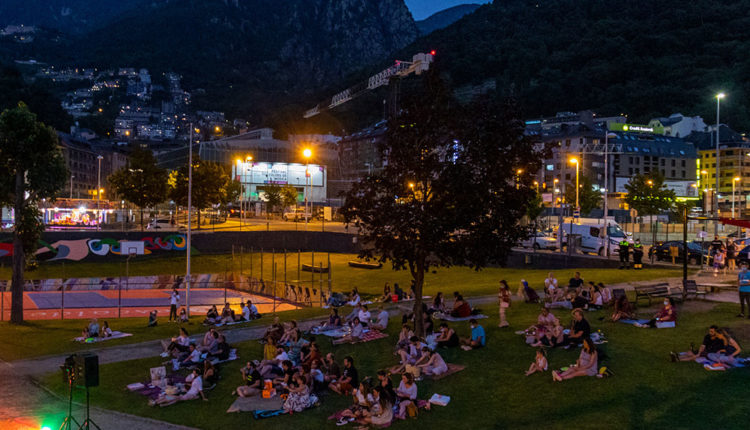 Concert de Colors d’Estiu, De picnic amb Love It, al Prat del Roure